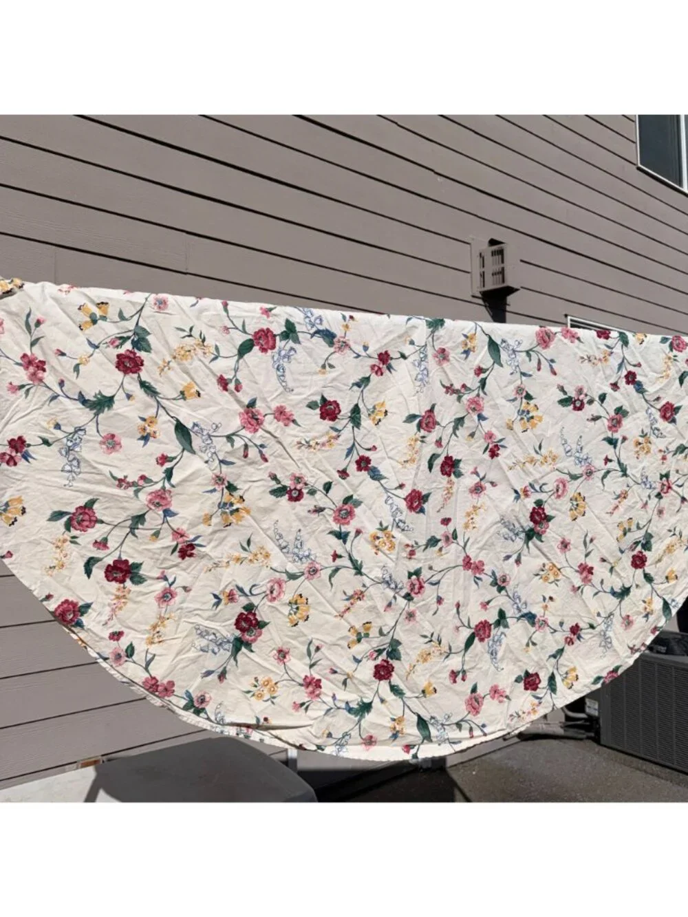 Vintage Cottagecore Floral Round Tablecloth 70